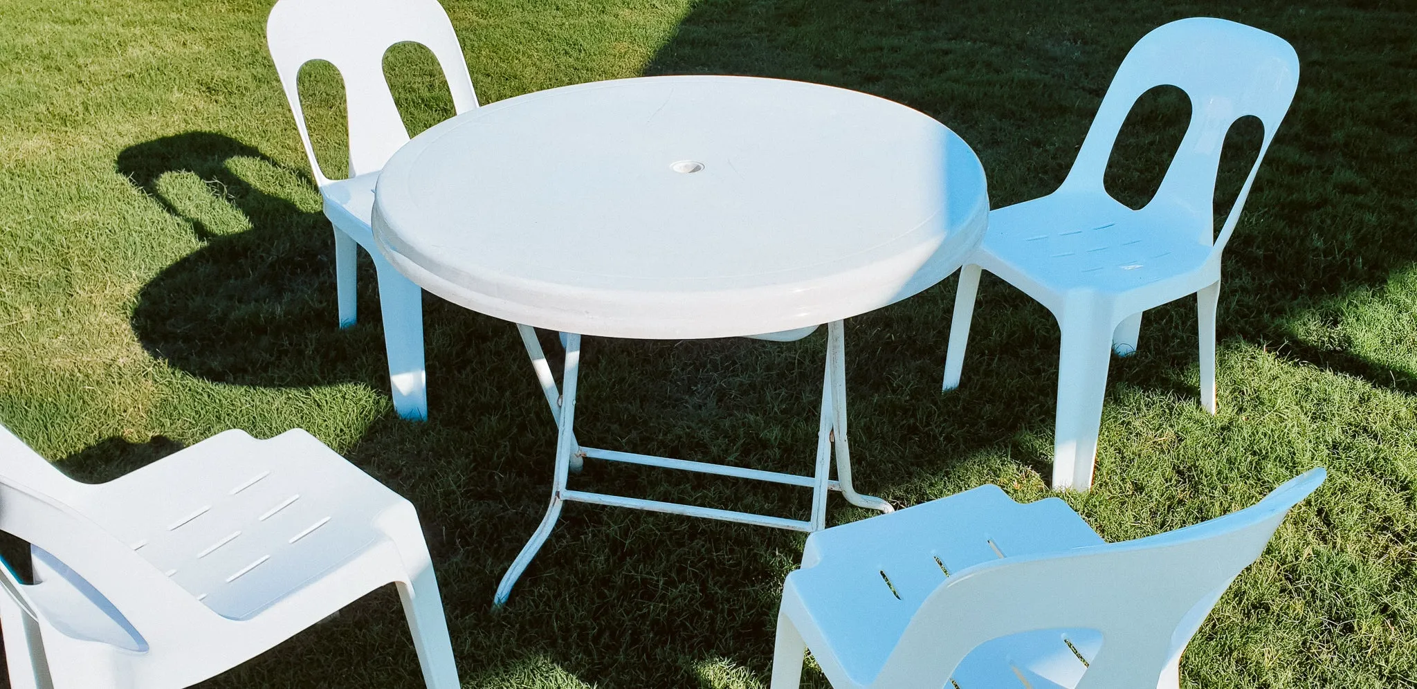 0.9m Round Table, Seats 4